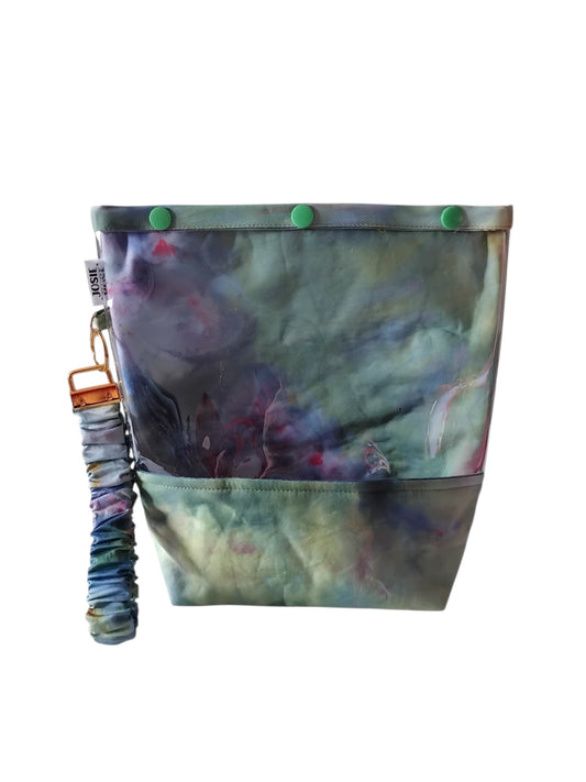 Small "Peek a Boo" Pouch